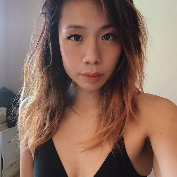 Meet your Posher, Andrea - Picture 2 of 2